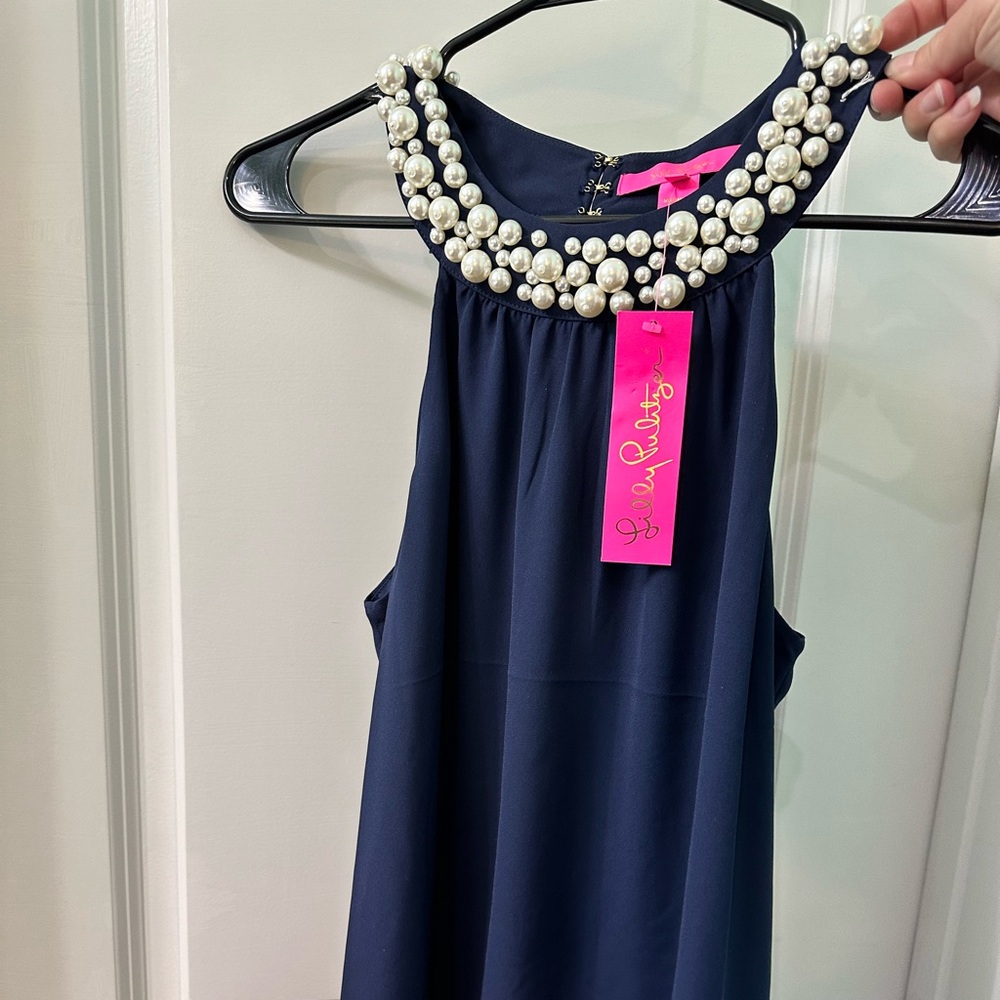 Lilly Pulitzer Shawn Top BRAND NEW WITH TAGS
Navy blue
Size Medium
